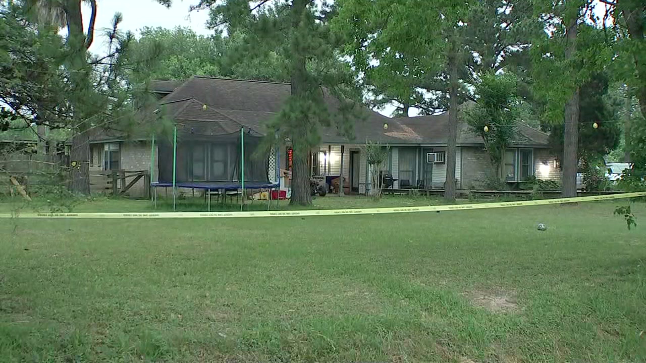 Attacker fatally shot in home near Tomball